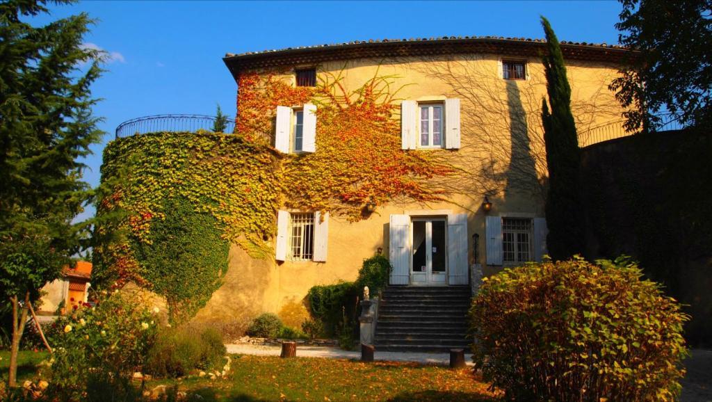 Hotel Le Castel du Mont Boisé Montboucher-sur-Jabron Esterno foto