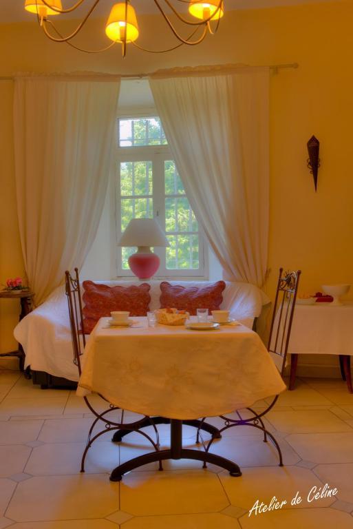 Hotel Le Castel du Mont Boisé Montboucher-sur-Jabron Esterno foto
