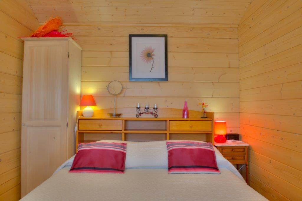 Hotel Le Castel du Mont Boisé Montboucher-sur-Jabron Esterno foto